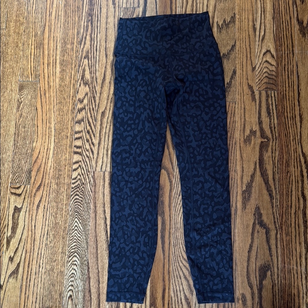 Lululemon black on black leopard leggings size 4